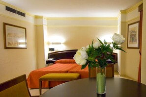 Minibar, in-room safe, desk, soundproofing