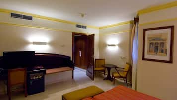 Minibar, in-room safe, desk, soundproofing