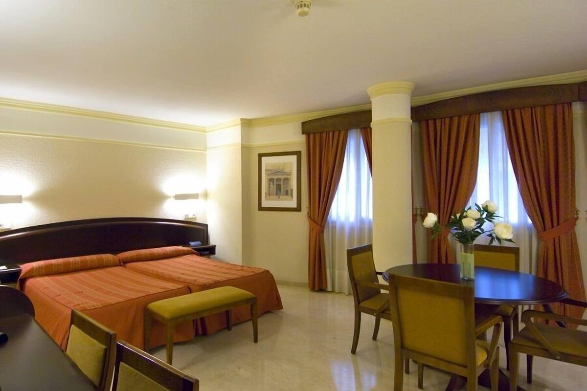 Minibar, desk, rollaway beds (surcharge), WiFi (free)