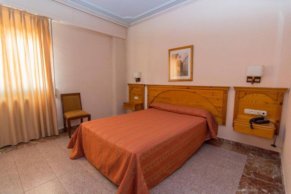 Minibar, desk, rollaway beds (surcharge), WiFi (free)