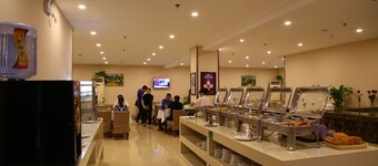 GreenTree Inn Beijing Guangmingqiao Express Apartment Hotel