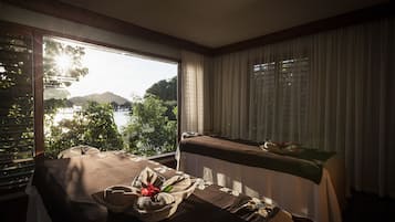 Couples treatment room(s), body treatments, aromatherapy