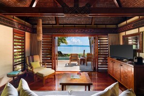 Deluxe Beachfront Bure