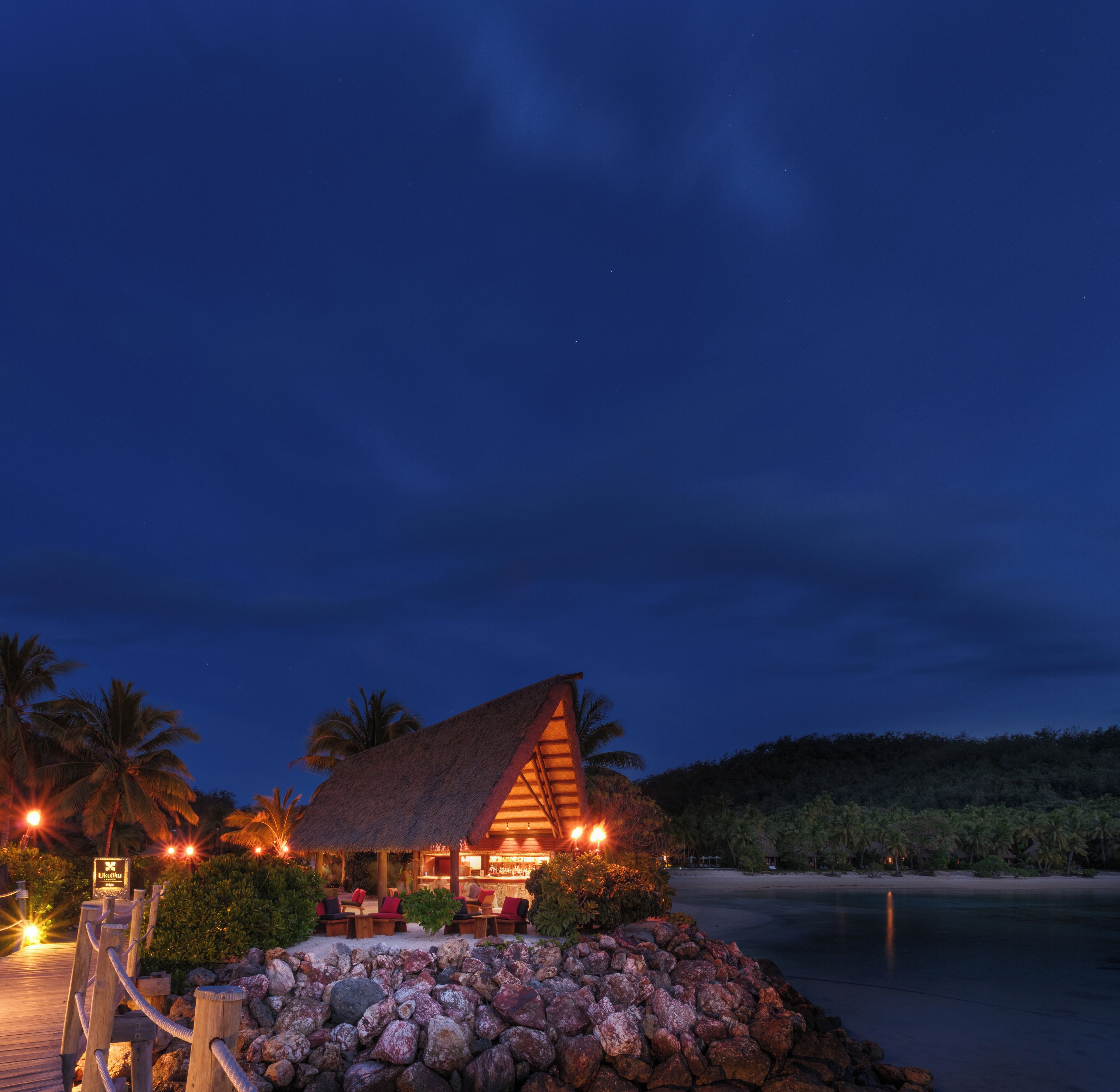 2 間酒吧/酒廊、池畔酒吧