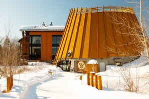 Exterior - Hôtel-Musée Premières Nations (Wendake)