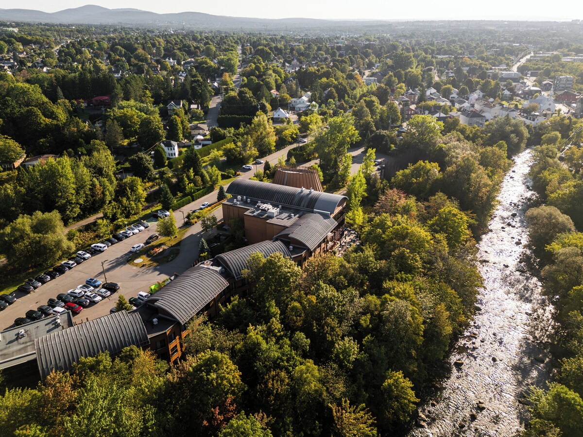 Exterior - Hôtel-Musée Premières Nations (Wendake)