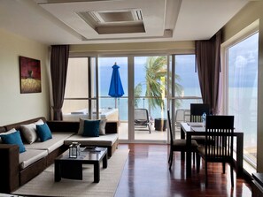 Jacuzzi Suite | 高級寝具、ミニバー、セーフティボックス (室内)、防音設備