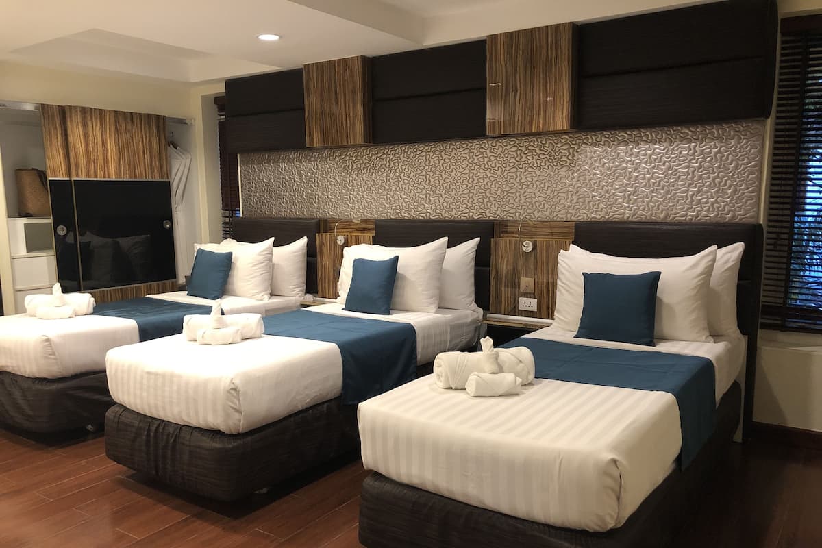 Premium bedding, minibar, in-room safe, soundproofing