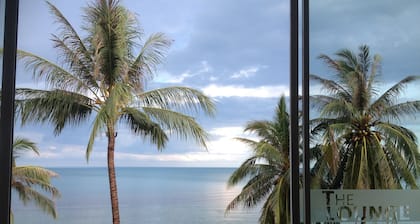 Royal Beach Boutique Resort & Spa