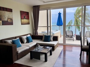 Ropa de cama de alta calidad y minibar 