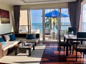 Ropa de cama de alta calidad y minibar 