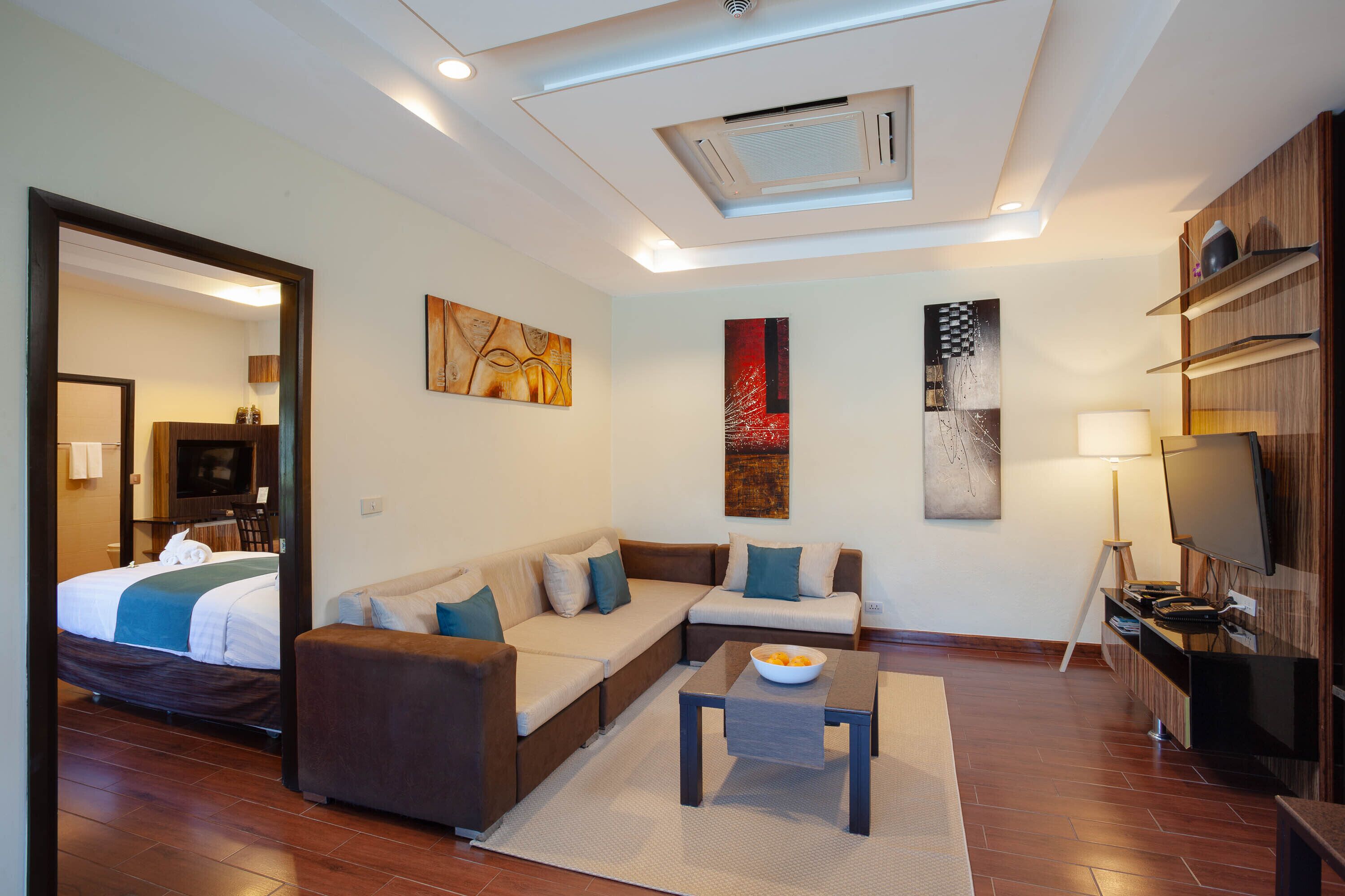 bungalow suite | living area | tv