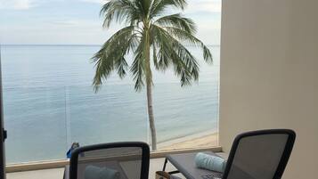 Jacuzzi Suite | Beach/ocean view