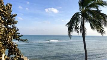 2 Bedrooms Jacuzzi Sea View Suite | Beach/ocean view