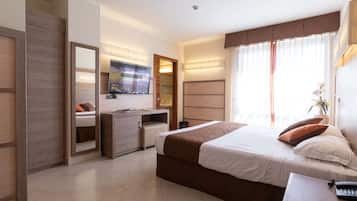 1 bedroom, minibar, in-room safe, desk