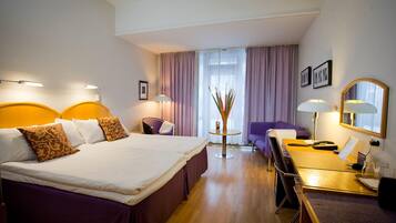 Standard Room | Minibar, alarm clocks