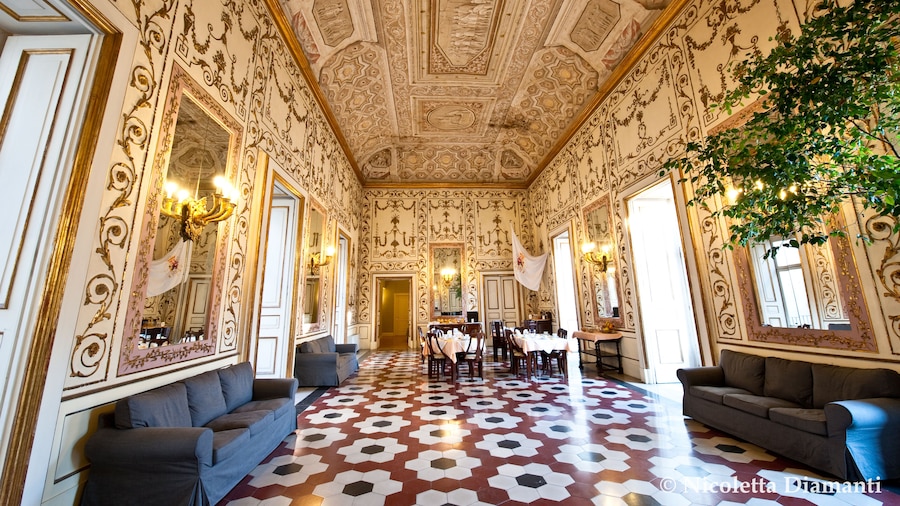 Decumani Hotel De Charme