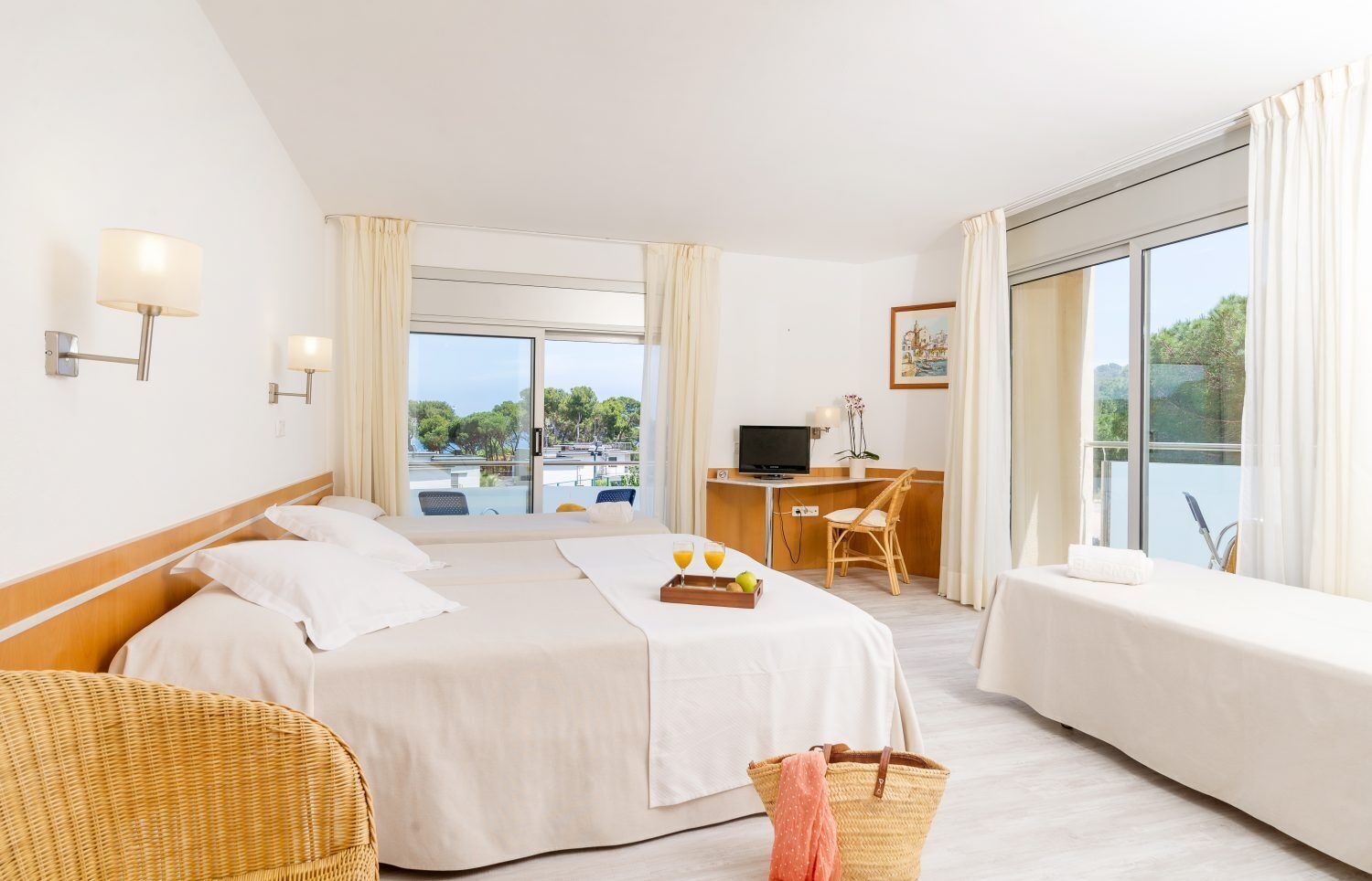 In-room safe, free cribs/infant beds, bed sheets