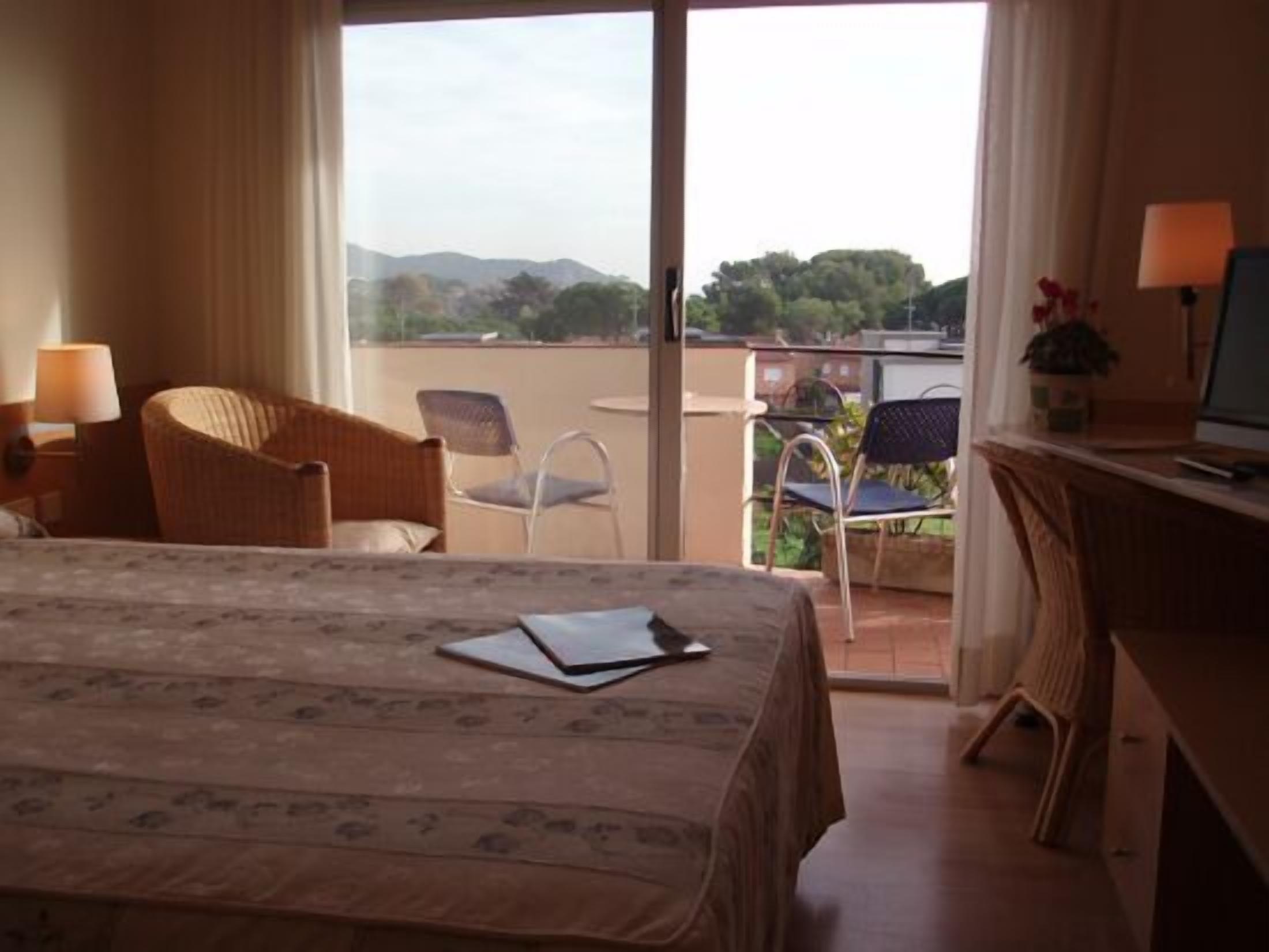 in-room safe, free cots/infant beds, bed sheets