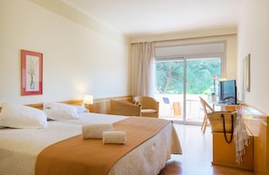 In-room safe, free cribs/infant beds, bed sheets - Hotel Ancora (Palamós)