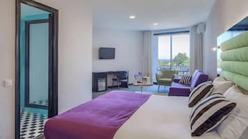 Suite, Terrace | Minibar, in-room safe, free WiFi, bed sheets