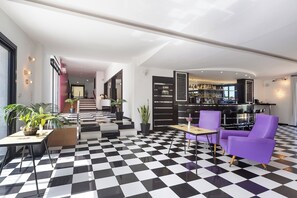 2 bares, bar en la piscina, bar junto a la piscina