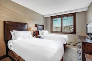 Condo, 2 Bedrooms | Hypo-allergenic bedding, in-room safe, individually decorated