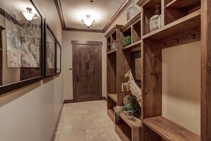 Condo, 4 Bedrooms | Living area | 1-inch TV with cable channels, fireplace, DVD player