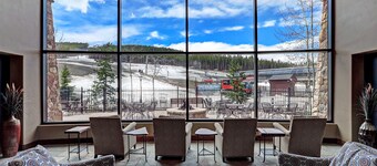 水晶峰岩度假村，由威爾度假村提供  