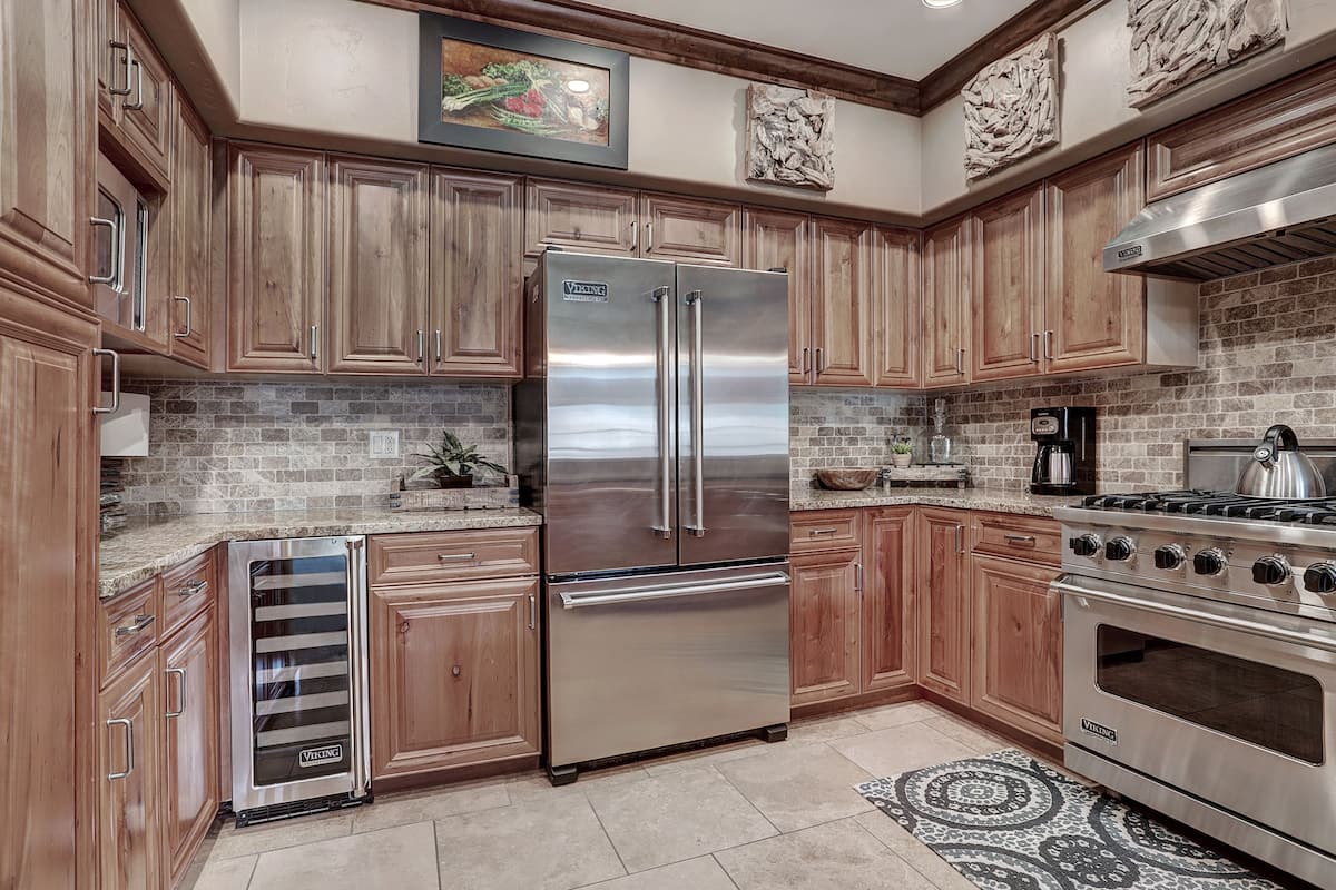 condo, 4 bedrooms | bathroom | combined shower/bathtub, free toiletries, hair dryer, towels