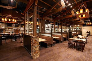 Restaurant - Crystal Peak Lodge, A Vail Resorts Property (Breckenridge)