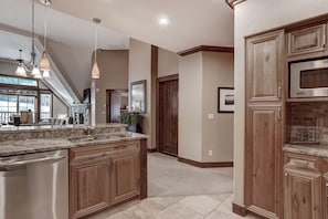 Condo, 4 Bedrooms | Bathroom | Combined shower/tub, free toiletries, hair dryer, towels - Crystal Peak Lodge (Breckenridge)