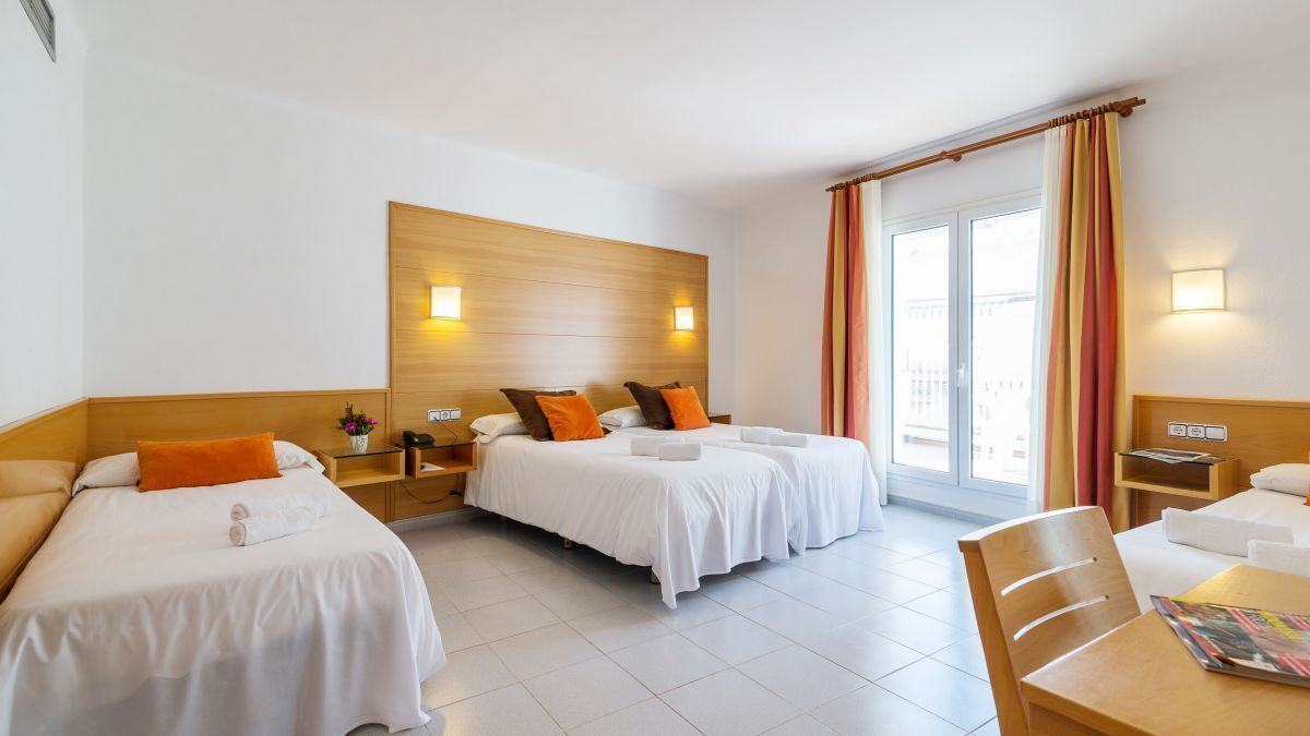 quadruple room | 1 bedroom, free wifi, bed sheets