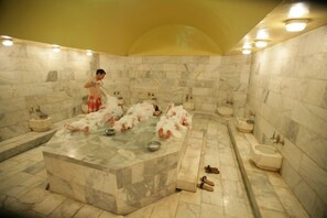 Turkish bath/hammam, 2 treatment rooms, massages