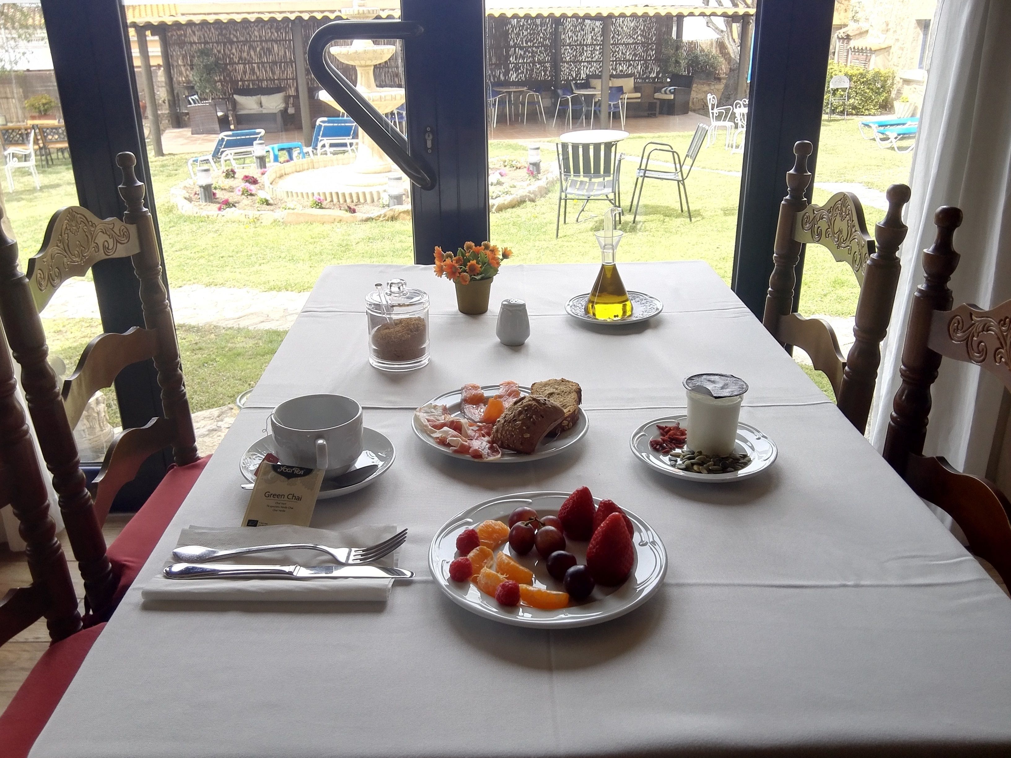 Frokostbuffé hver dag (EUR 12 per person)