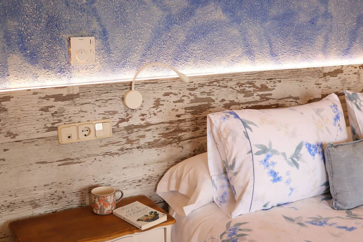 double or twin room (sant joan) | down duvets, minibar, in-room safe, desk