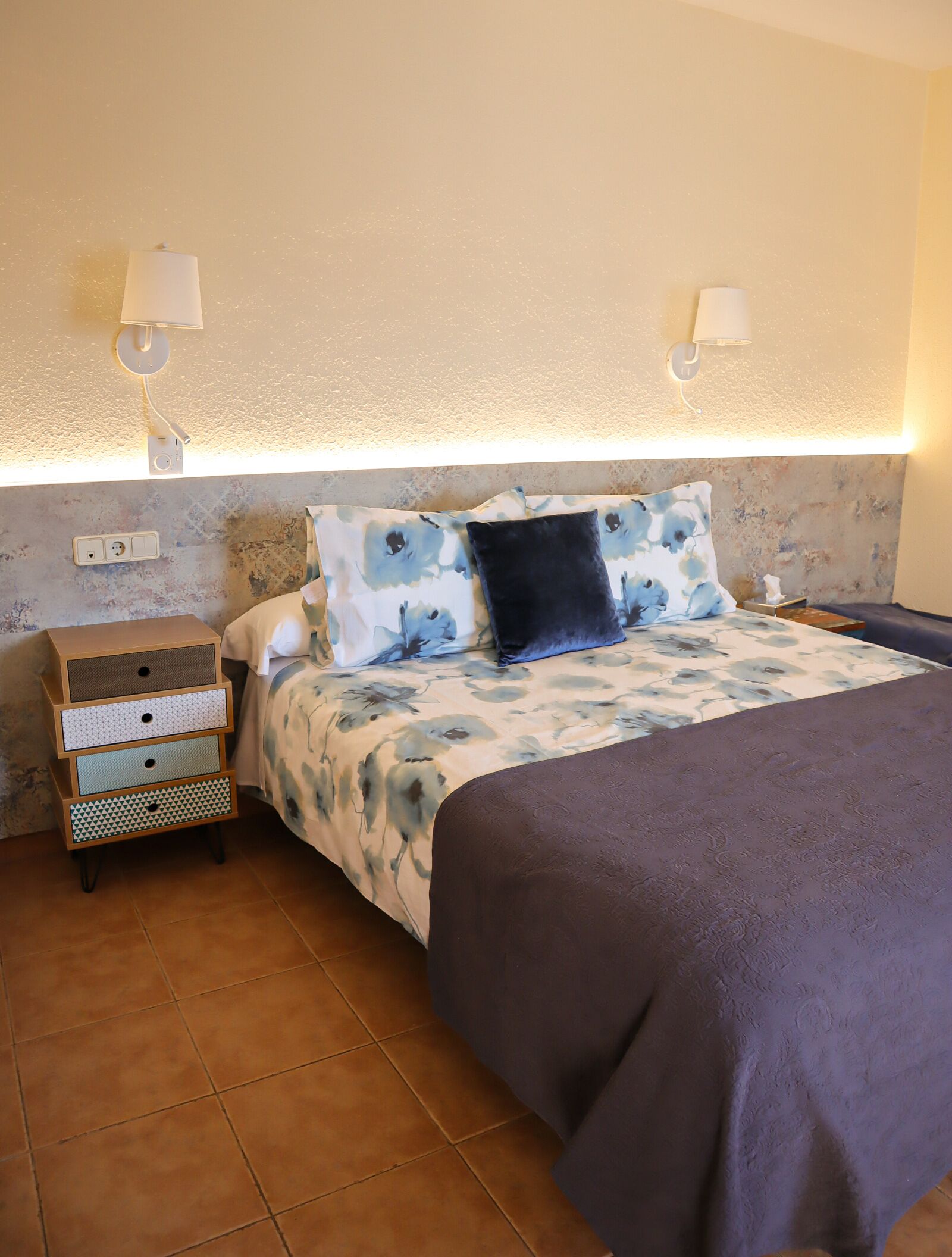 double or twin room (sant joan) | down duvets, minibar, in-room safe, desk