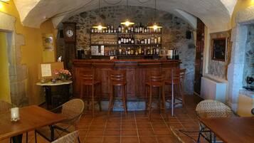 Bar (en la propiedad)