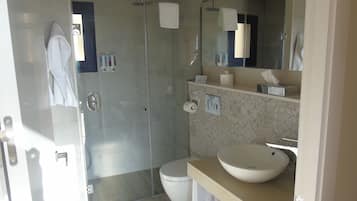 Doppel- oder Zweibettzimmer (Sant Joan) | Badezimmer | Kostenlose Toilettenartikel, Haartrockner, Handtücher, Seife