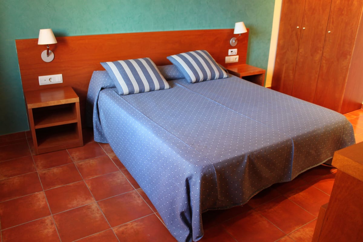 triple room | minibar, in-room safe, desk, soundproofing