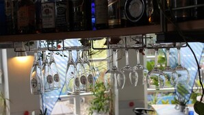 Bar (on property) - Hotel Chassalla (Kassel)