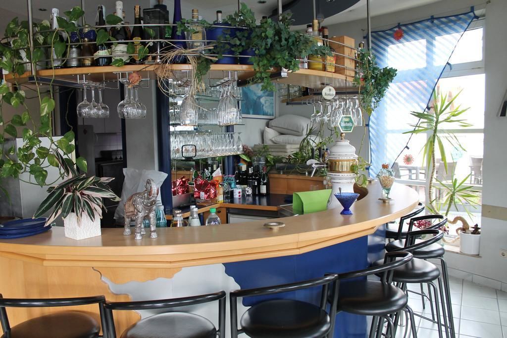 Bar (in der Unterkunft)