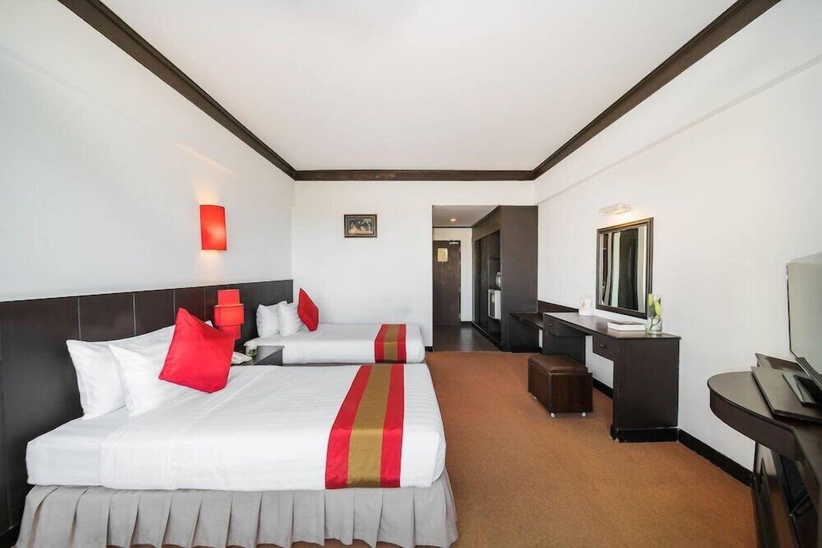 In-room safe, desk, blackout curtains, free WiFi