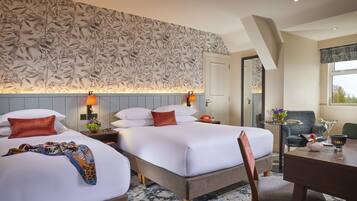 Premium bedding, desk, iron/ironing board, free WiFi