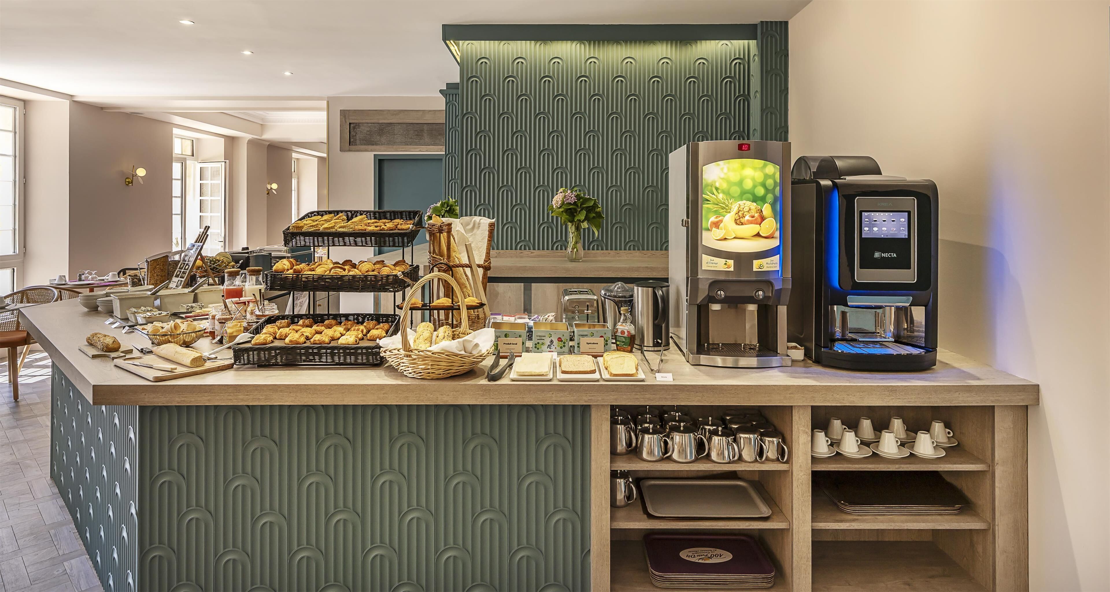 daily buffet breakfast (eur 15 per person)