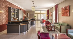 Reception - Best Western Plus Poitiers Centre Le Grand Hotel (Poitiers)
