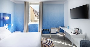 Habitación estándar, 1 cama de matrimonio, no fumadores | Caja fuerte, escritorio, sistema de insonorización