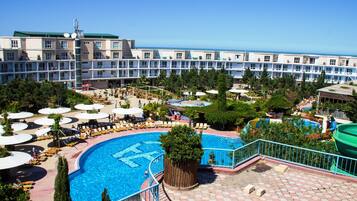 Utsikt mot gårdsplass