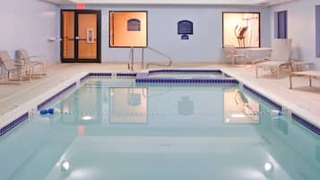 Indendørs pool