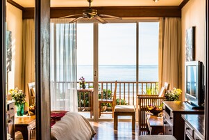 Duplex Private  Heaven Room | Hypo-allergenic bedding, minibar, in-room safe, desk